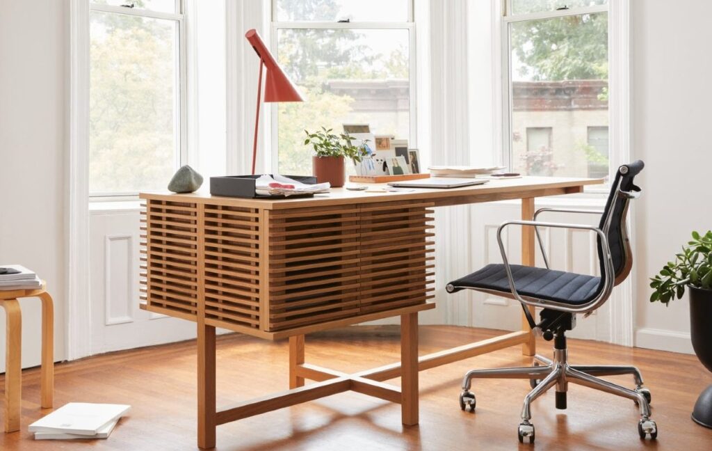 Line Storage Desk