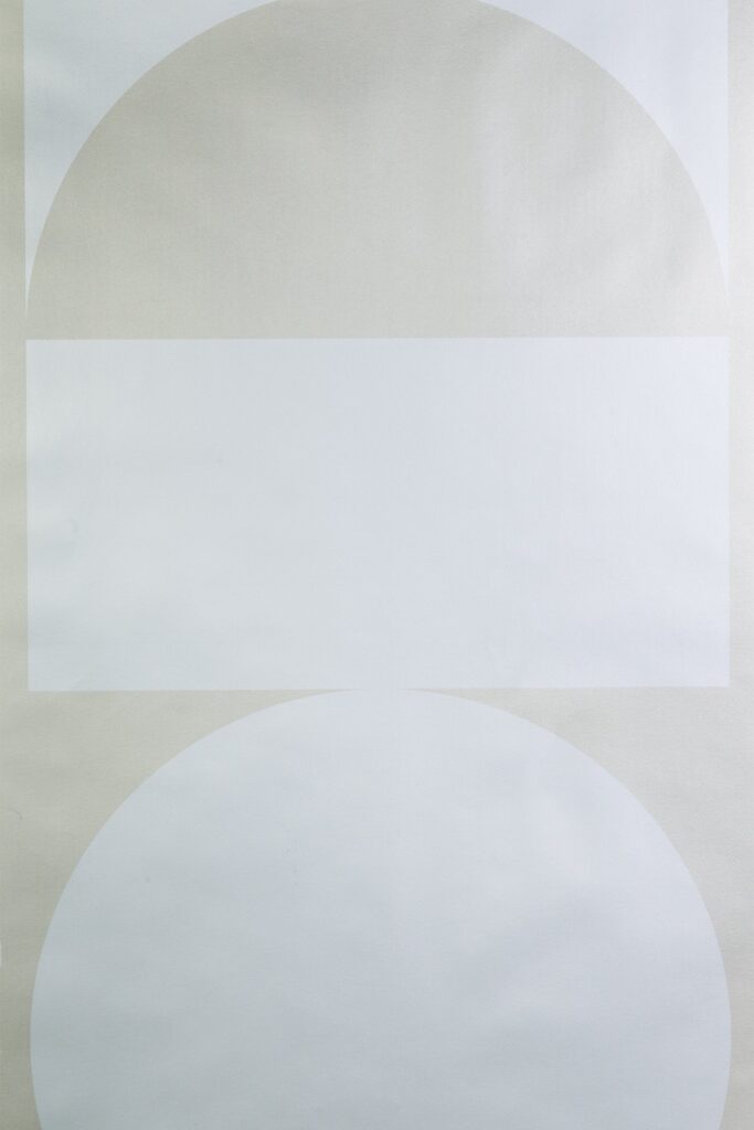 Silver colorway of Brasilia wallpaper pattern