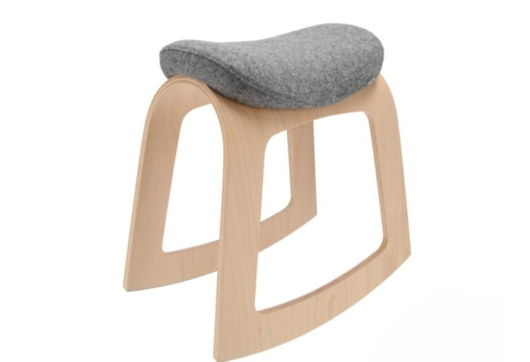 Muista saddle chair