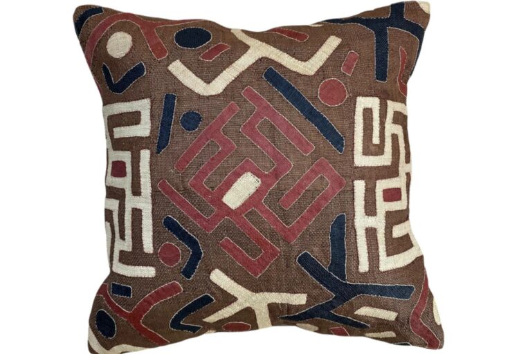 Kuba pillow