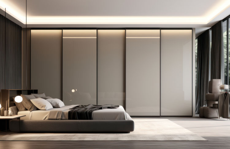 Paneluxe shiny wardrobe in bedroom
