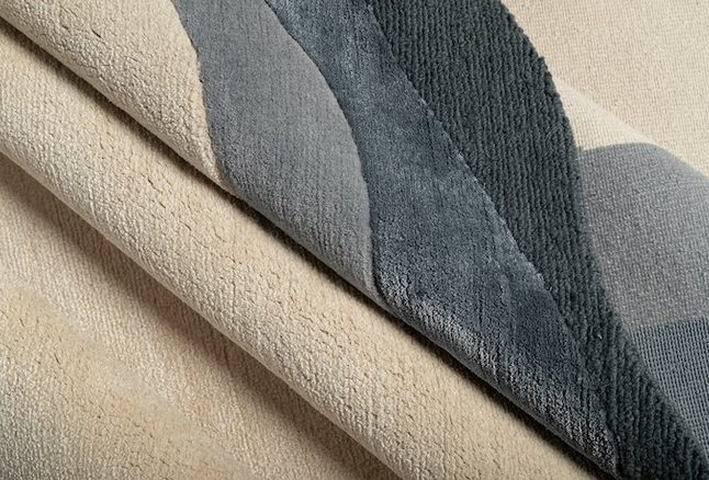 Another detail, oval rug