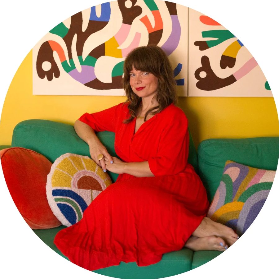 designer Elizabeth Olwen