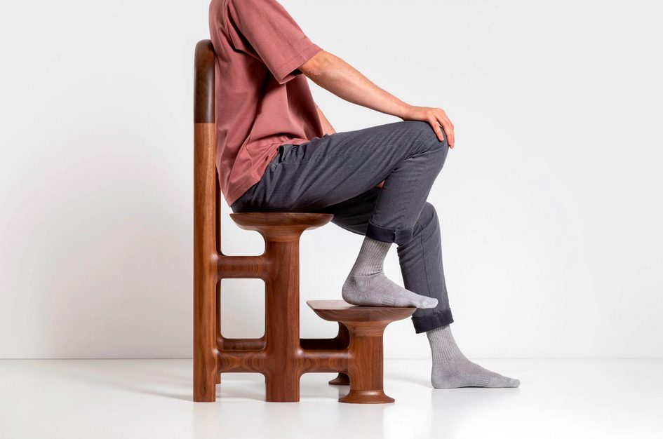A man sitting in Altos by Jaime Hayon