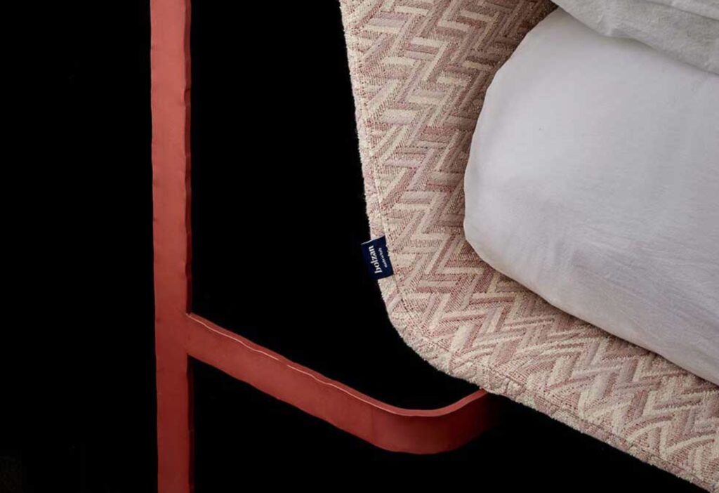 Bend-E bed detail with pink iron