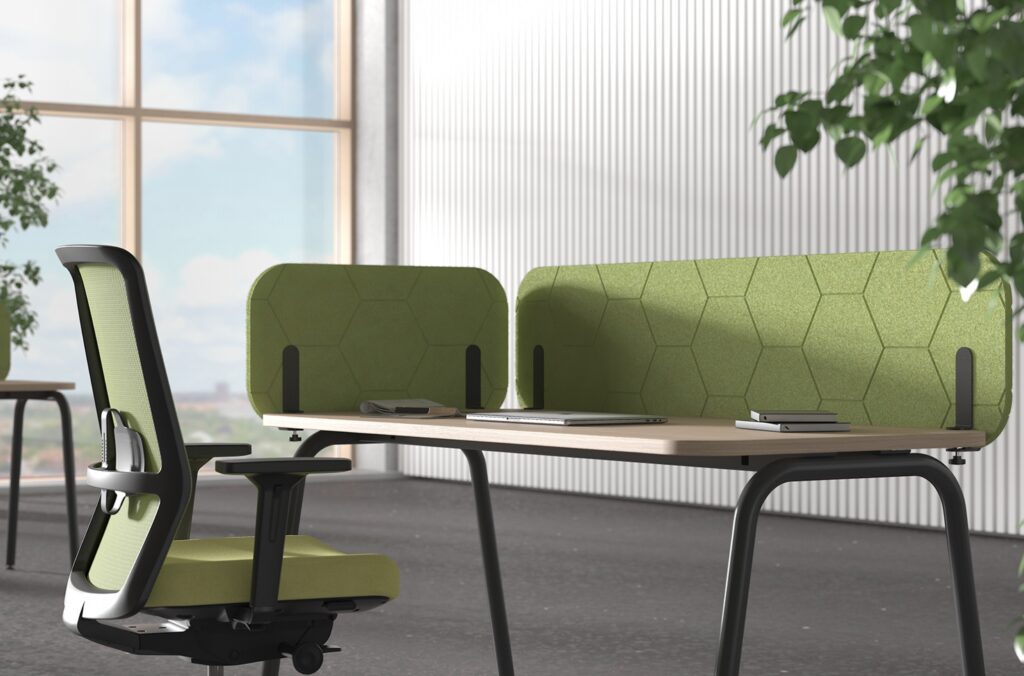 Narbutas desk and chair with felt PET partition