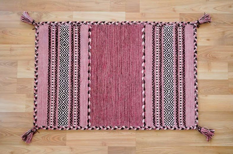 Pink Kilim Rug by INDIALIVING Pink Kilim Rug by INDIALIVING