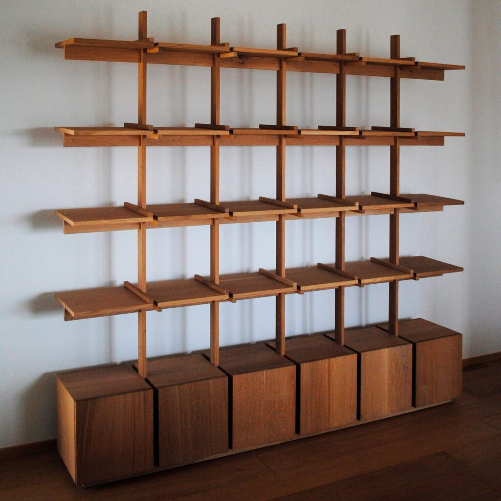 Veliero bookcase