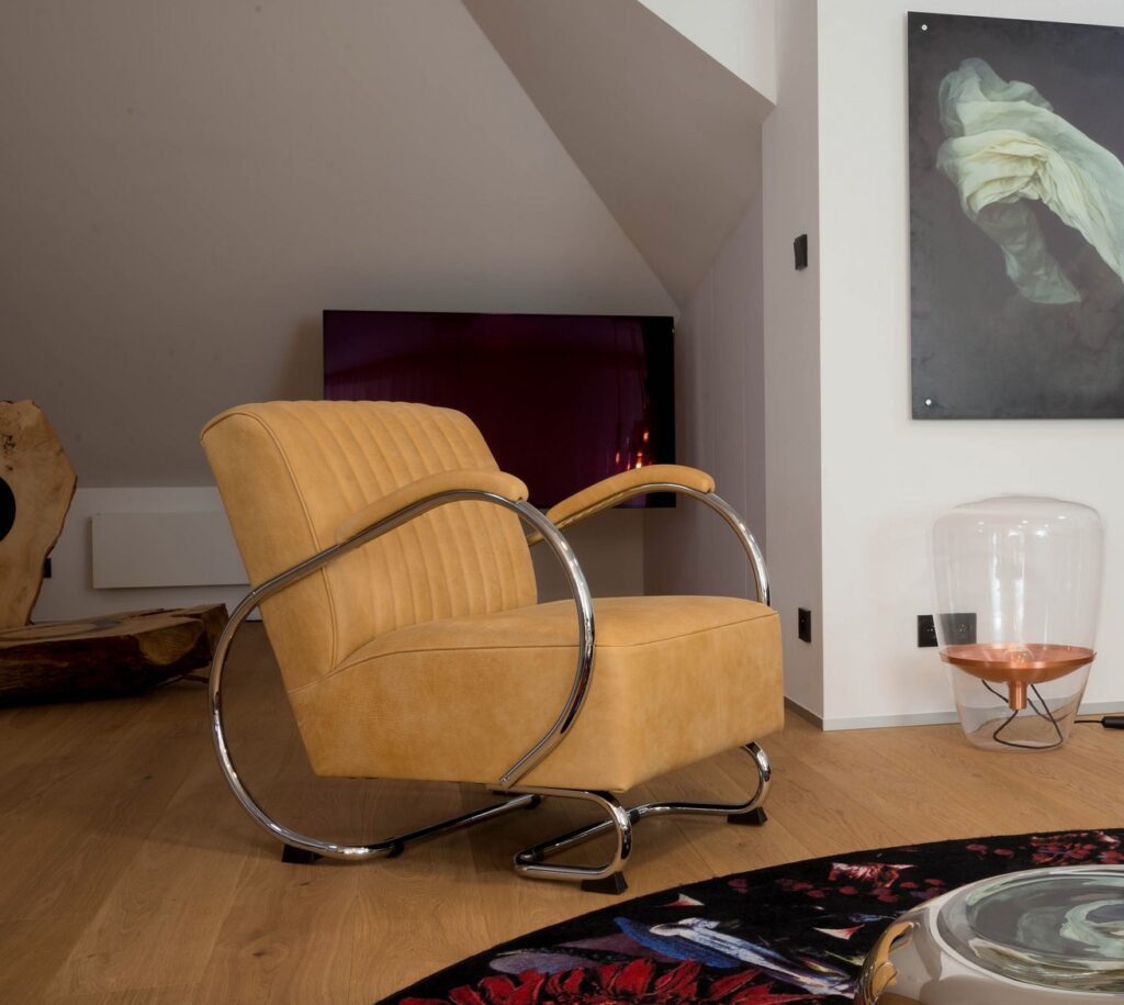 K-106 yellow leather in living room
