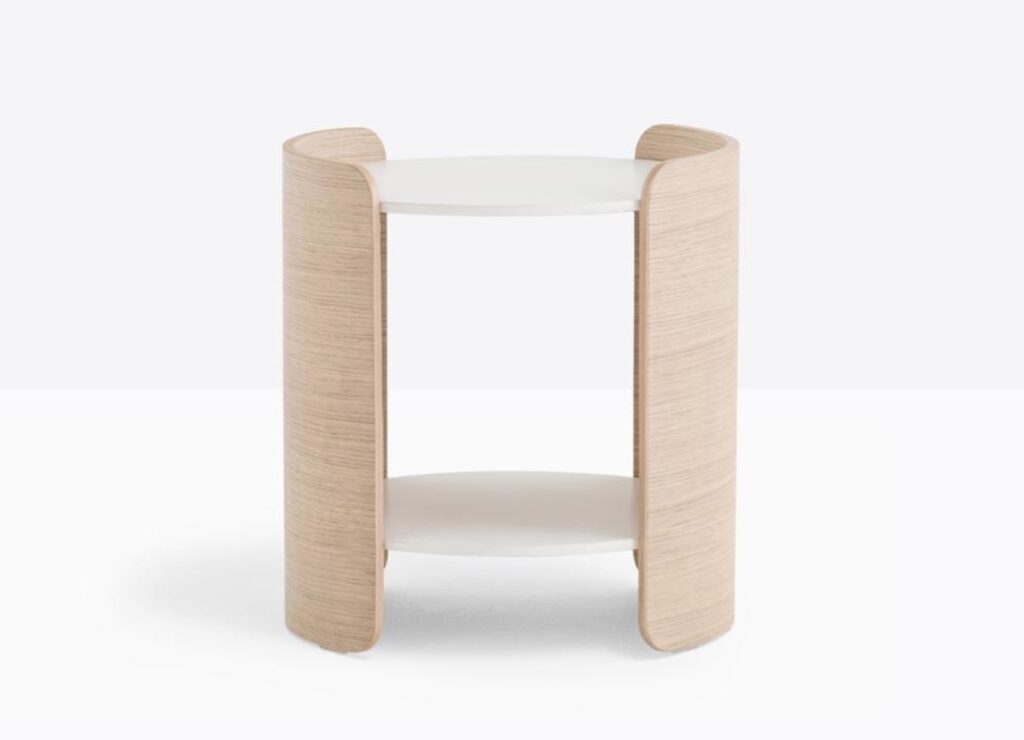 Parenthesis table in wood with white top and white shelf