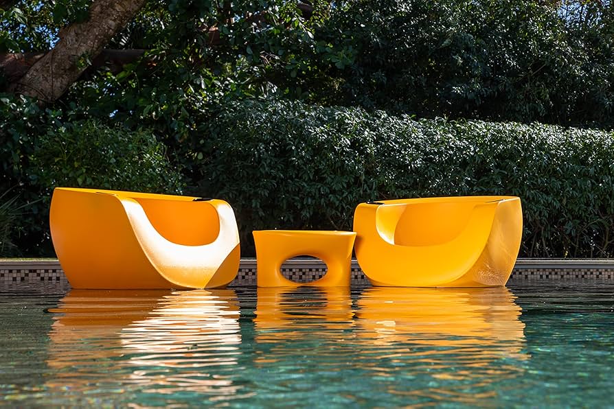 Spec Stars 2024: Moon Chair by Tenjam Spec Stars 2024: Moon Chair by Tenjam