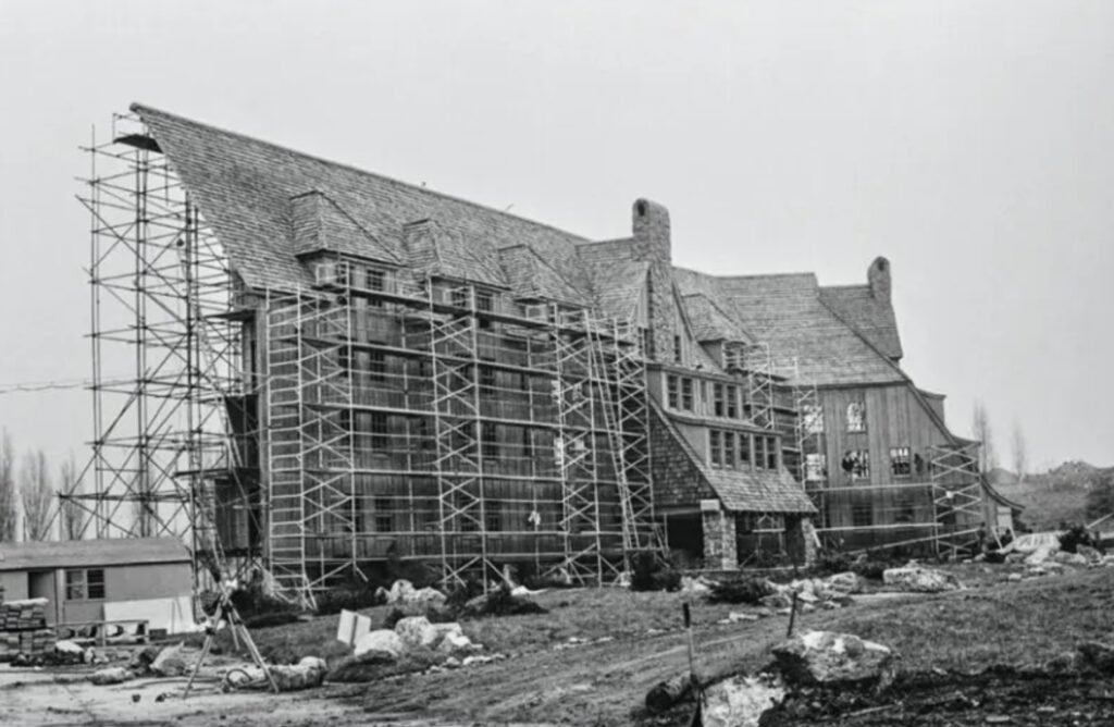 Overlook hotel set under construction