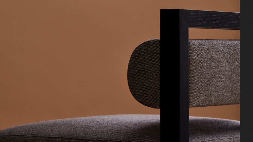Kubi detail gray and black frame