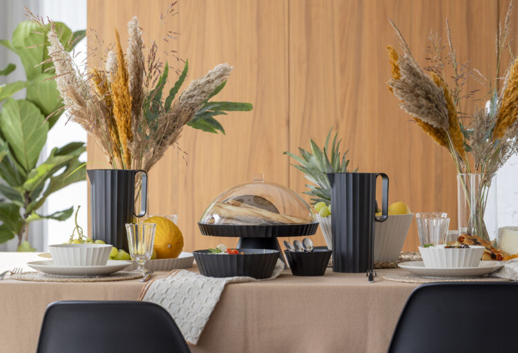 Paestum tableware