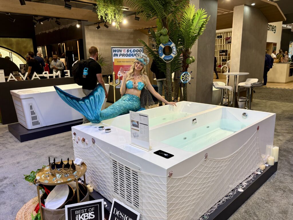 Empeva hot/cold with mermaid