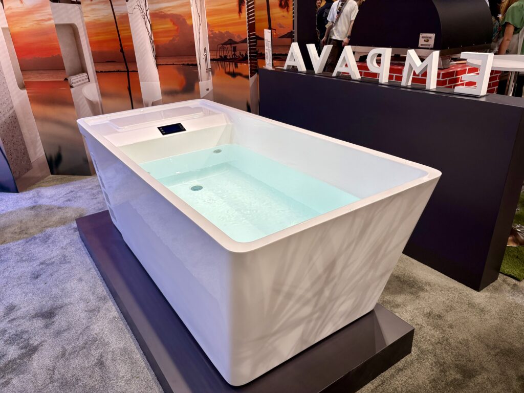 Empeva freestanding cold plunge