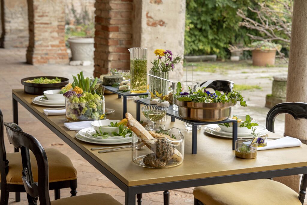 Spring on the Table with knIndustrie Spring on the Table with knIndustrie