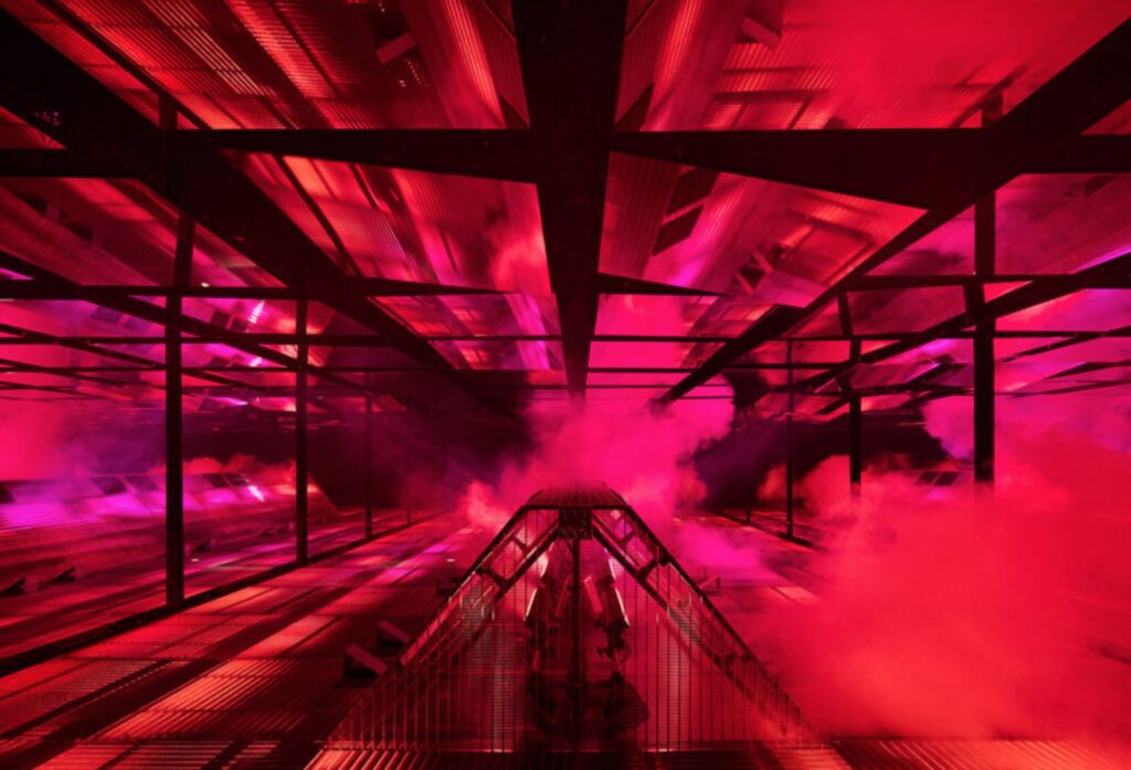 Show with red colors