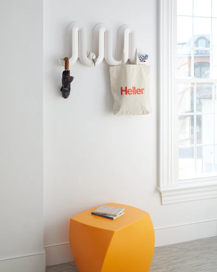 Swell wall catchall