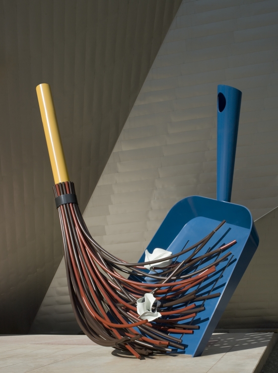 Big Sweep sculpture