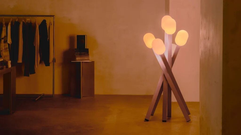 Campfire lamp