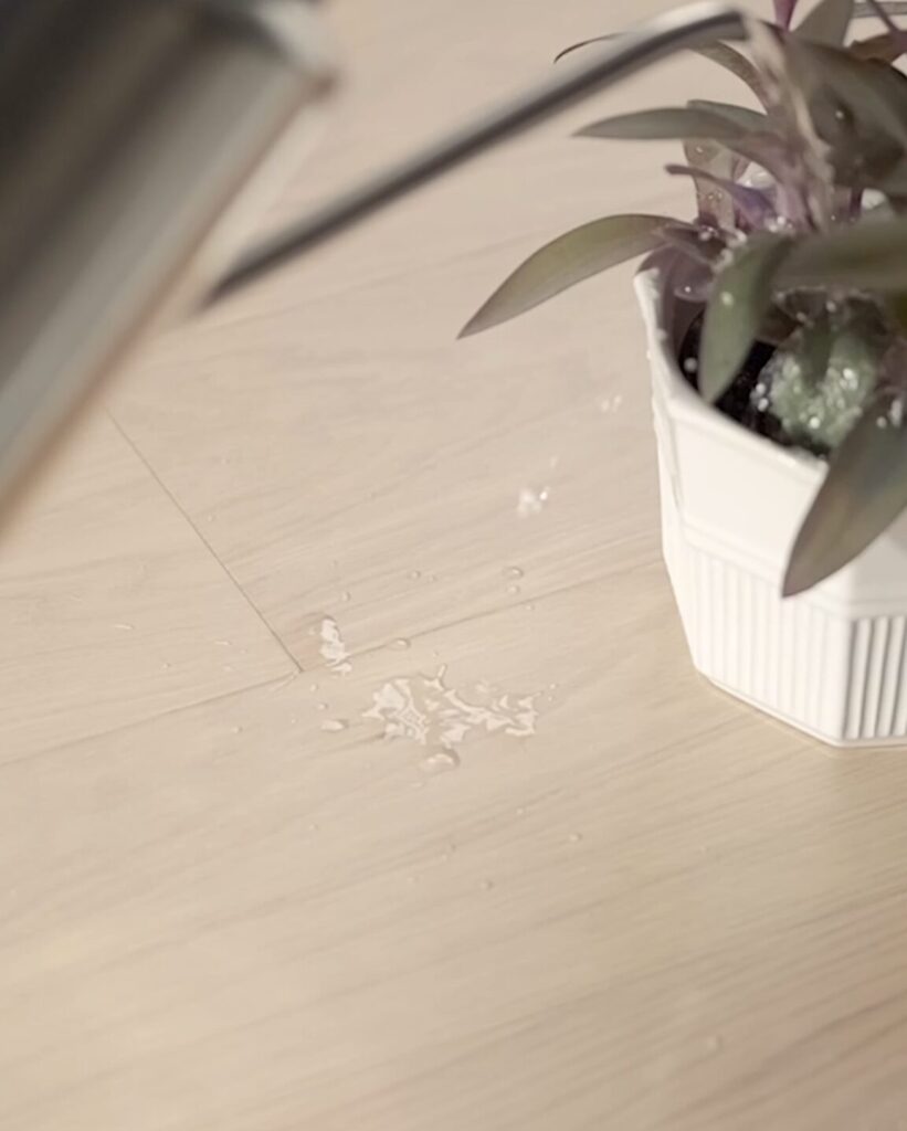 Water-resistant Bjelin click flooring