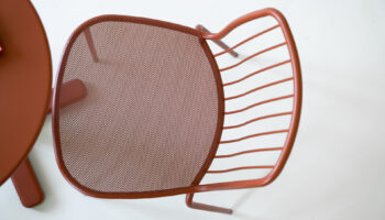 A Mesh Chair Made for Modern Hospitality
