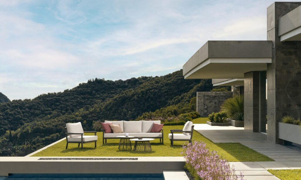 Outdoor Furniture Collections That Settle In