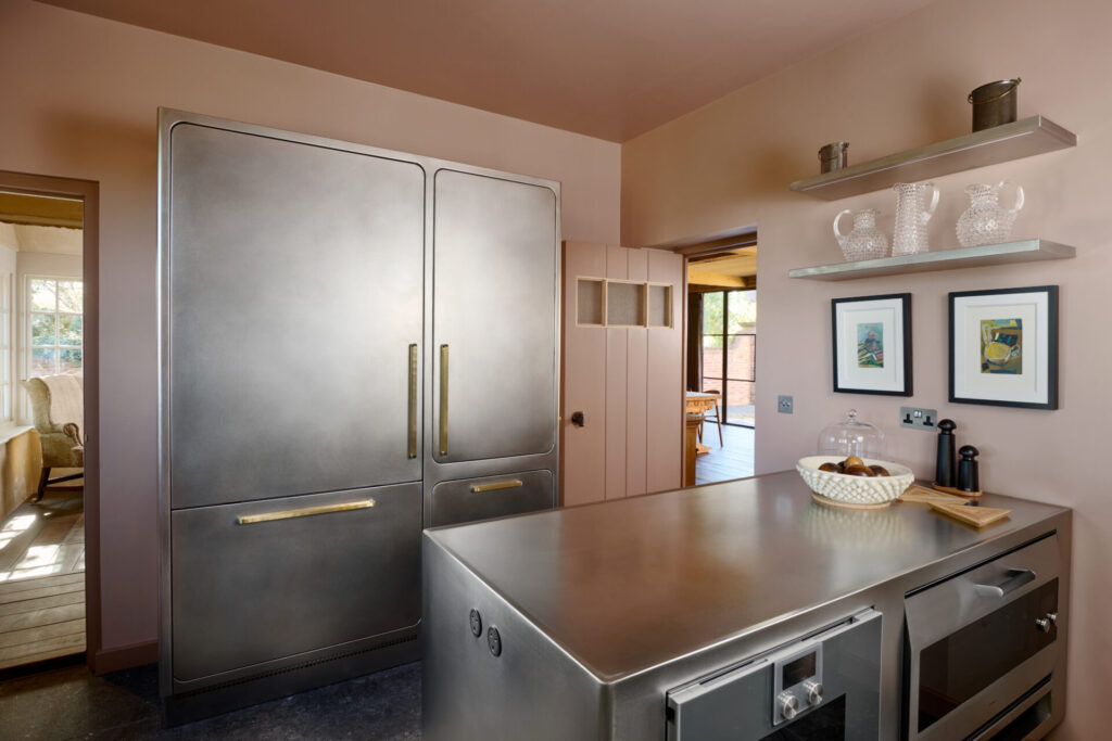 The Seamless Case for a Steel Kitchen  