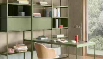 Dieffebi Builds the Desk Into the Bookcase Dieffebi Builds the Desk Into the Bookcase